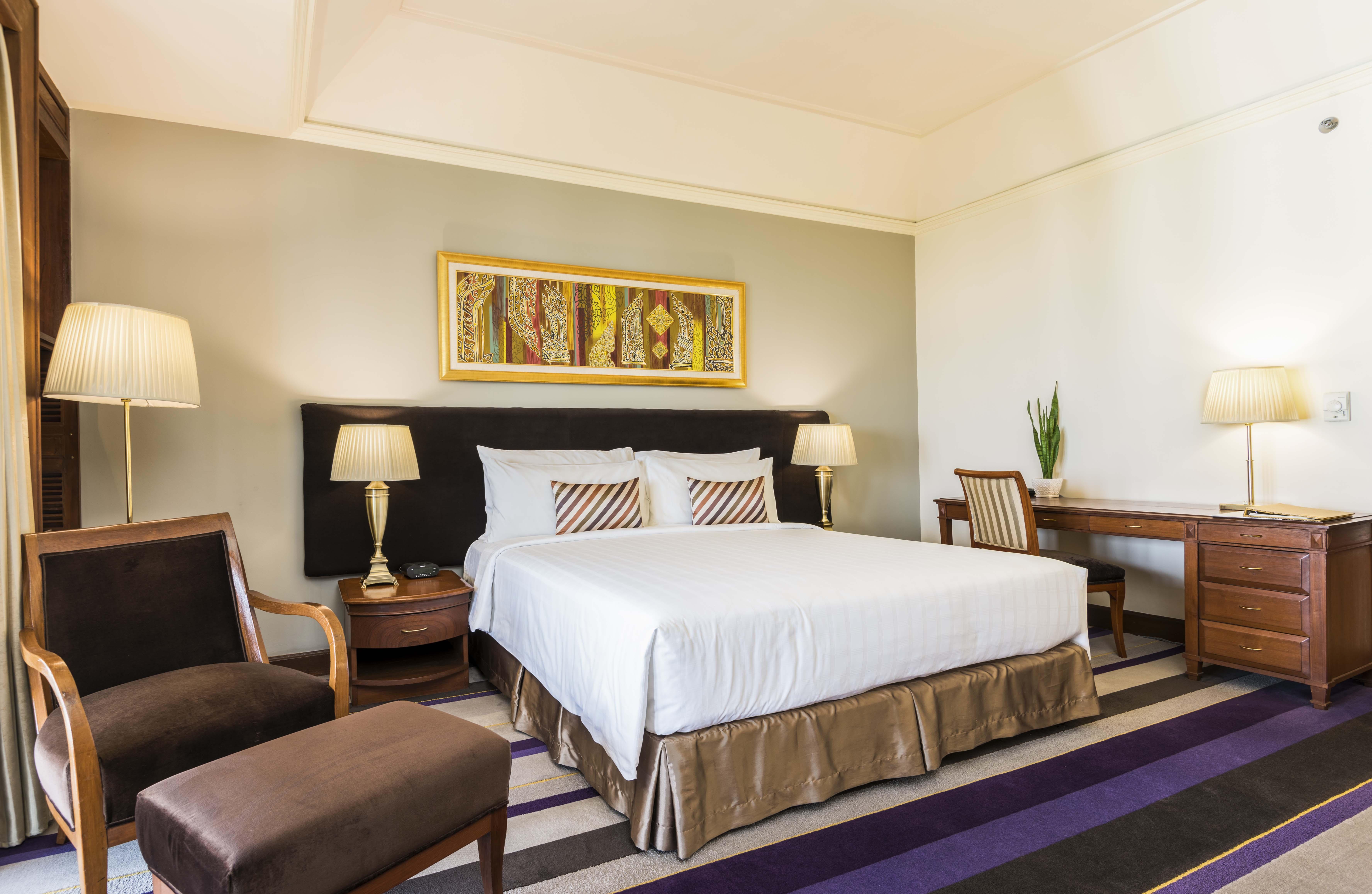 Chatrium Hotel Royal Lake Янгон Екстериор снимка