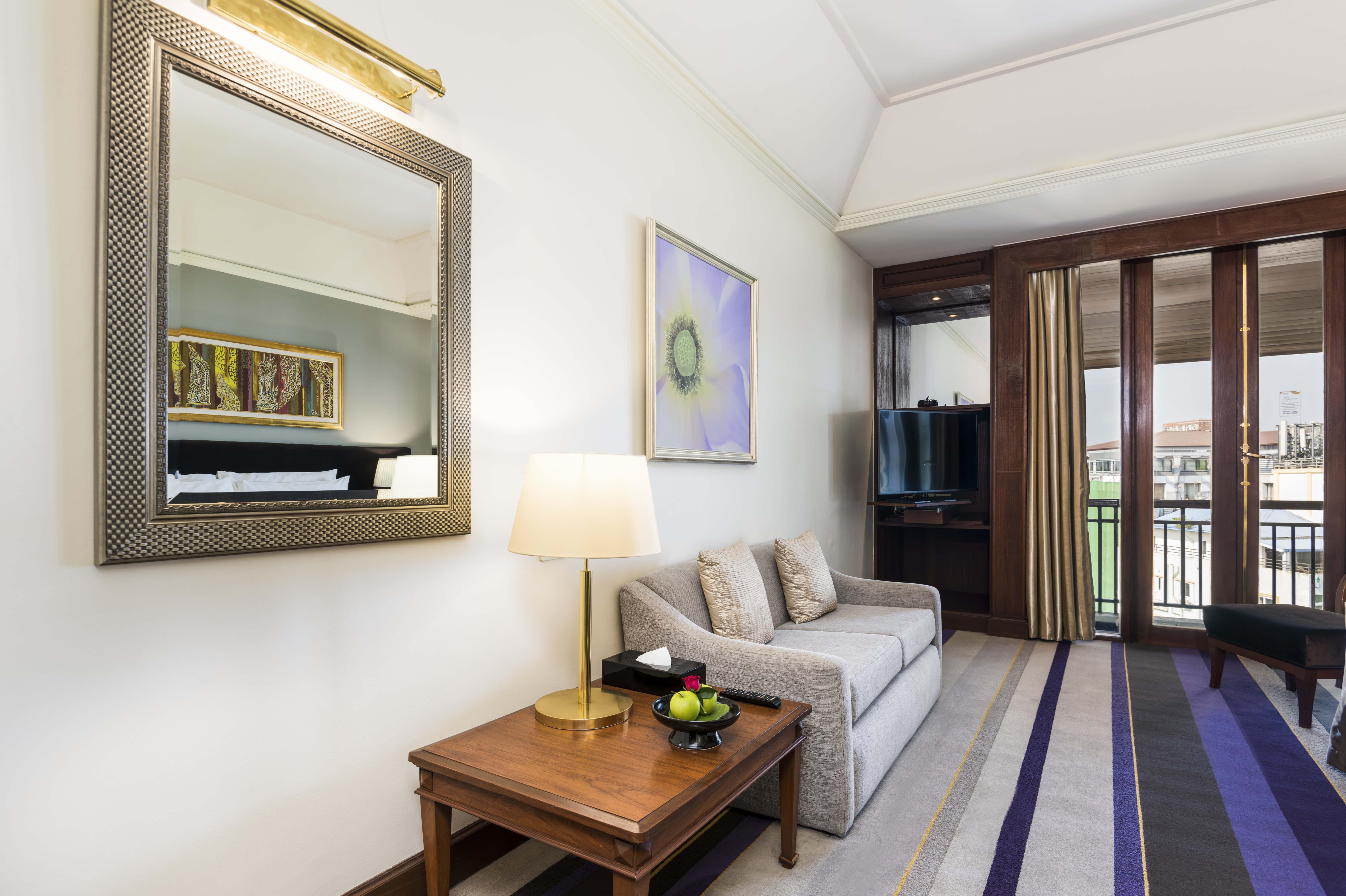 Chatrium Hotel Royal Lake Янгон Екстериор снимка